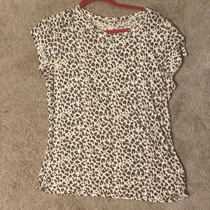 Banana republic short sleeve leopard print tee